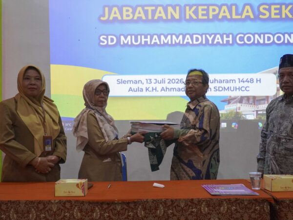 SERAH TERIMA JABATAN KEPALA SD MUHAMMADIYAH CONDONGCATUR PERIODE 2026–2029