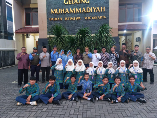 Kontingen SD Muhammadiyah Condongcatur Sleman Berpamitan kepada PWM DIY Menuju International Scout Camp (ISC) 2026 di Thailand–Malaysia–Singapura