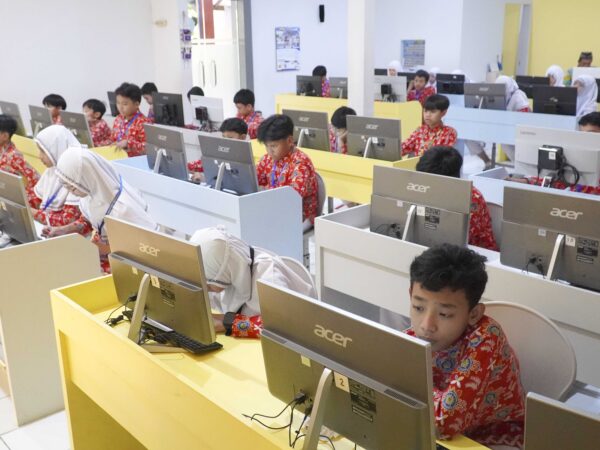 SD MUHAMMADIYAH CONDONGCATUR GELAR TRY OUT TES KEMAMPUAN AKADEMIK KELAS 6 BEKERJA SAMA DENGAN BKS DAN ERLANGGA